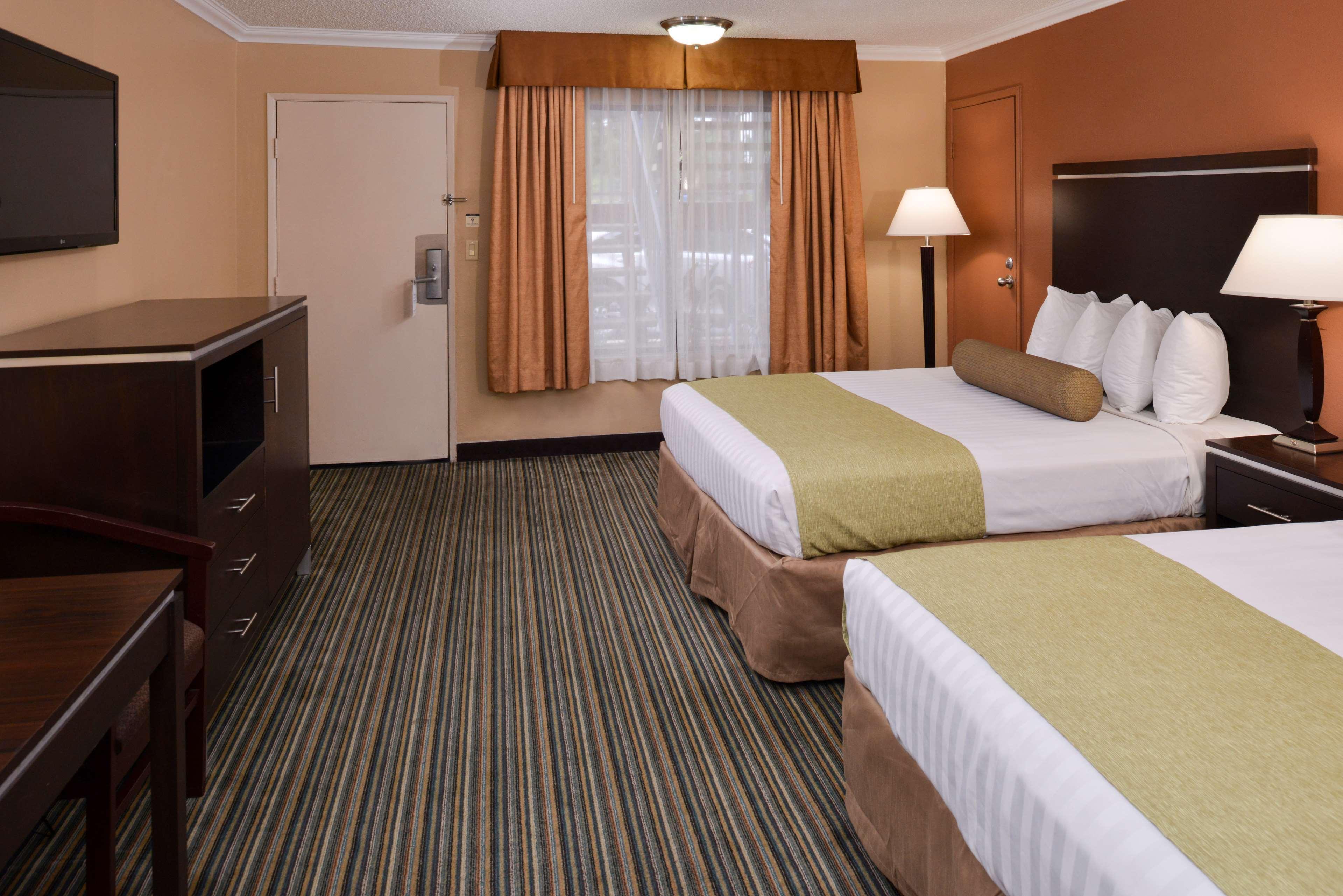 Best Western Courtesy - At The Park Hotel