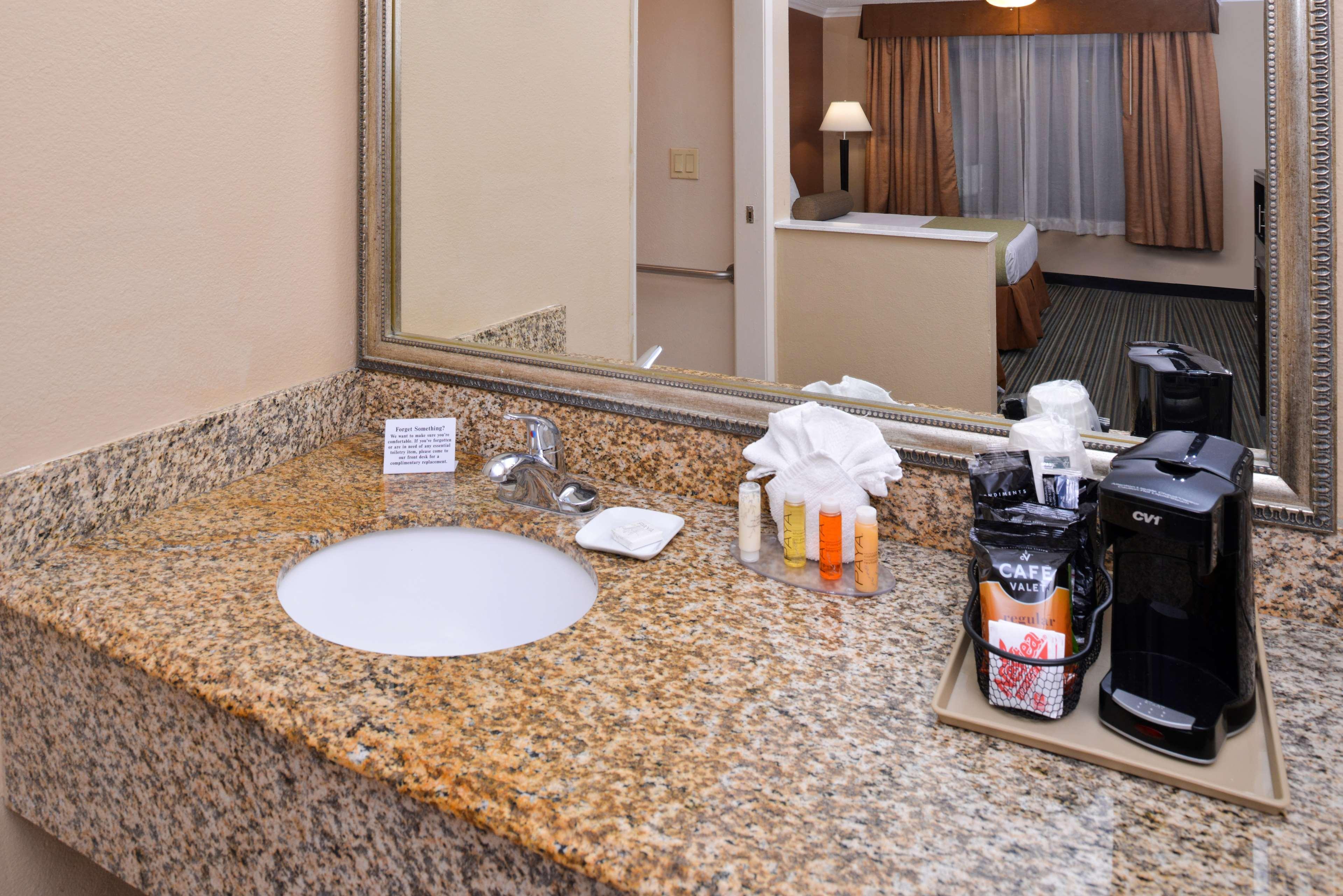 Western Courtesy - At The Park Hotel Anaheim