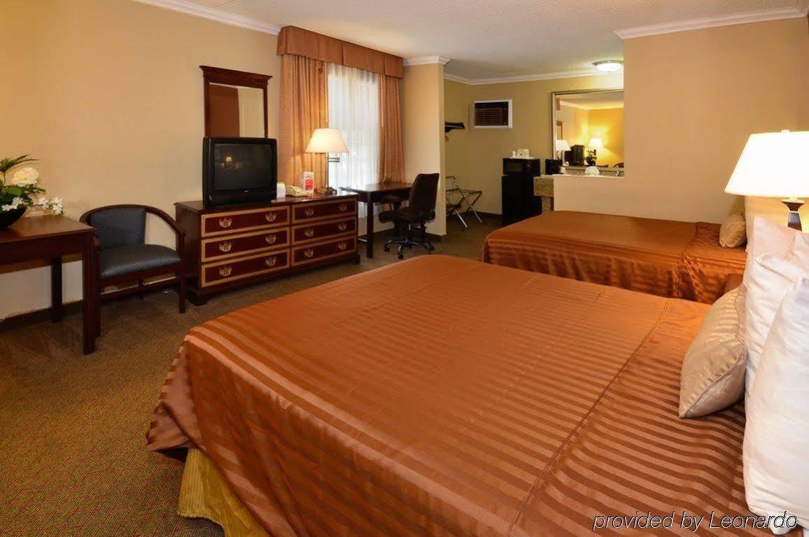 Hotel Western Courtesy - At The Park 3*